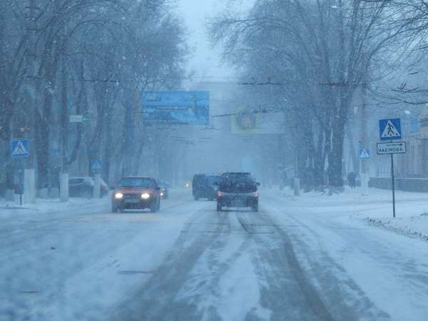 В Мариуполе из-за непогоды подорожал проезд в такси